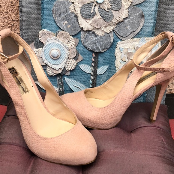 I.N.C - Picture 1 of 4